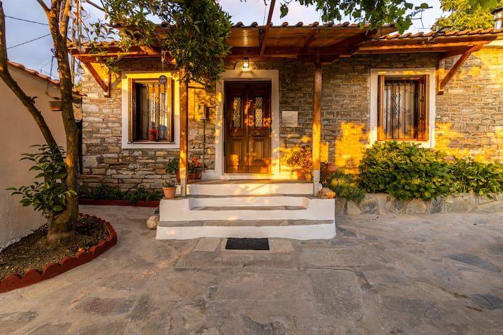 Zelís photo — Exterior 3